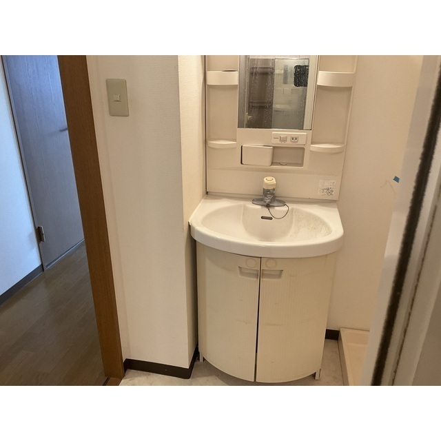 ドミール・コンフォール親水公園401号室 内観