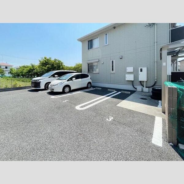 センシア 駐車場