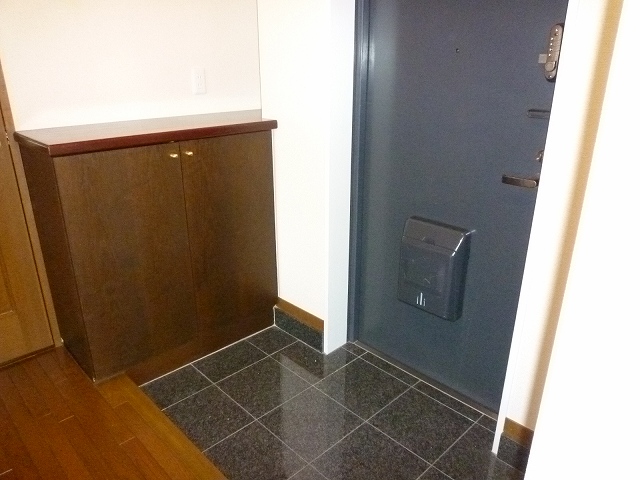 サンホームズ代々木上原0302号室 玄関