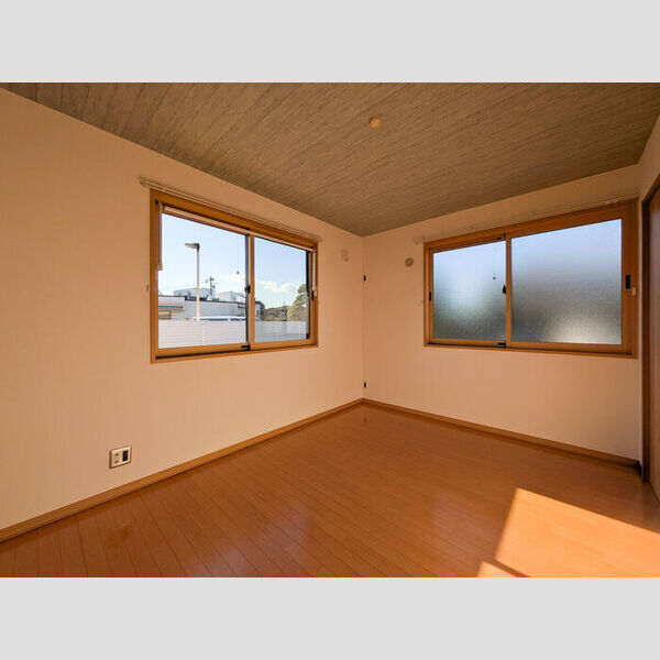 ラミアカーサK 洋室②約6.0帖