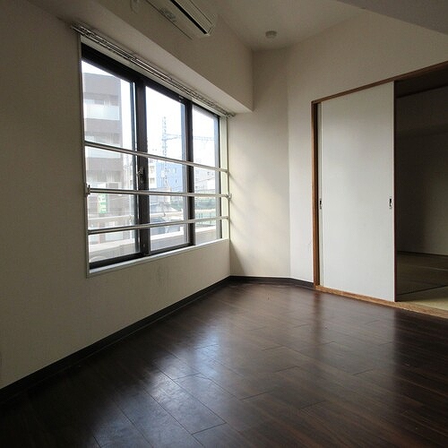 日神パレス吉野町 リビングダイニング