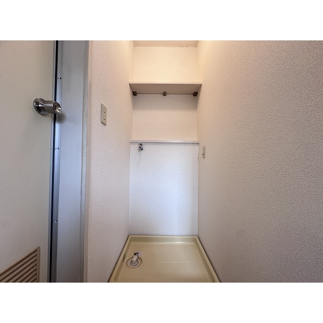 エミネンス南野205号室 室内洗濯機置場♪