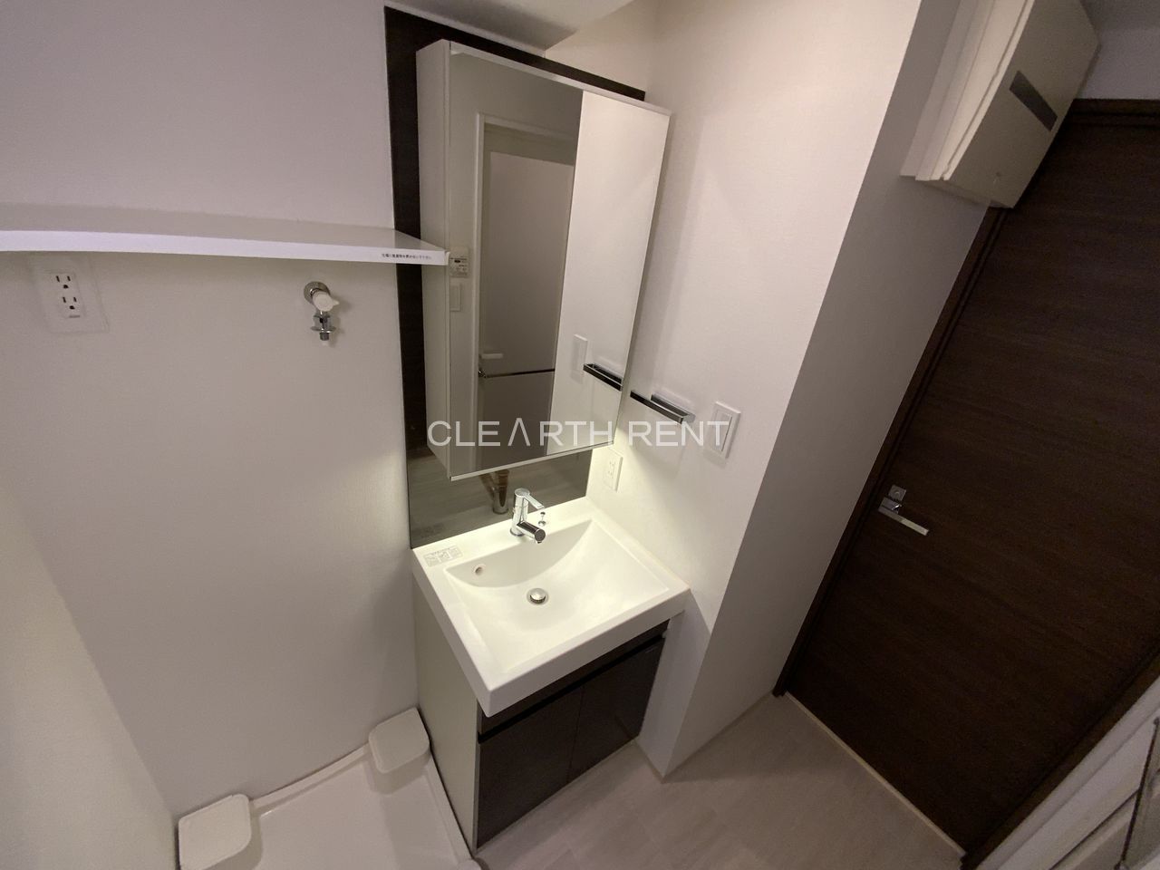 コンシェリア新橋 ＣＲＯＳＳＩＡ 角部屋・ネット無料・弊社管理物件 