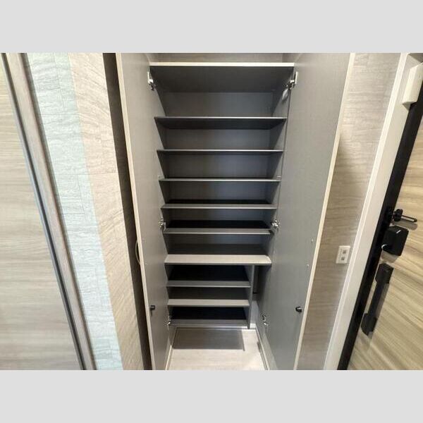 オードリーコート201号室 シューズボックス