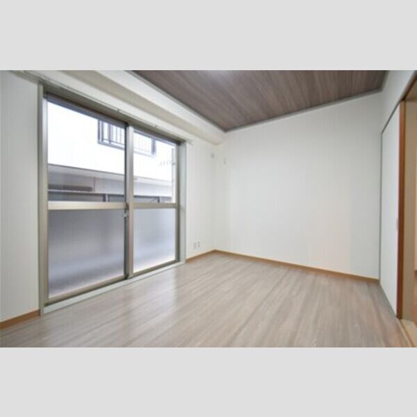 シティーフラット服部2D号室 居室