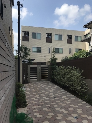 Ｌｉｂｅｒｔｅ経堂3階 外観