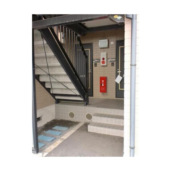 コートビレッジM エントランス