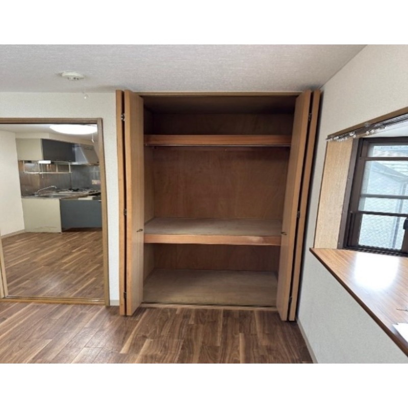 桜ハイツ ※別号室の写真となります。