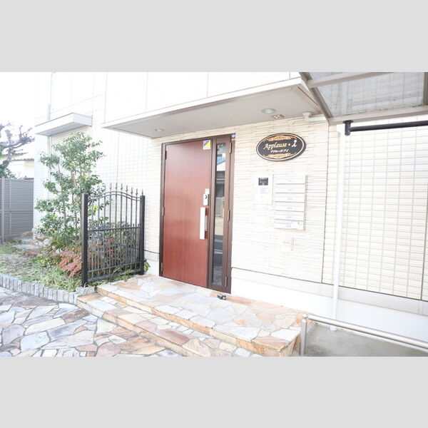 アプローズ・アイ エントランス