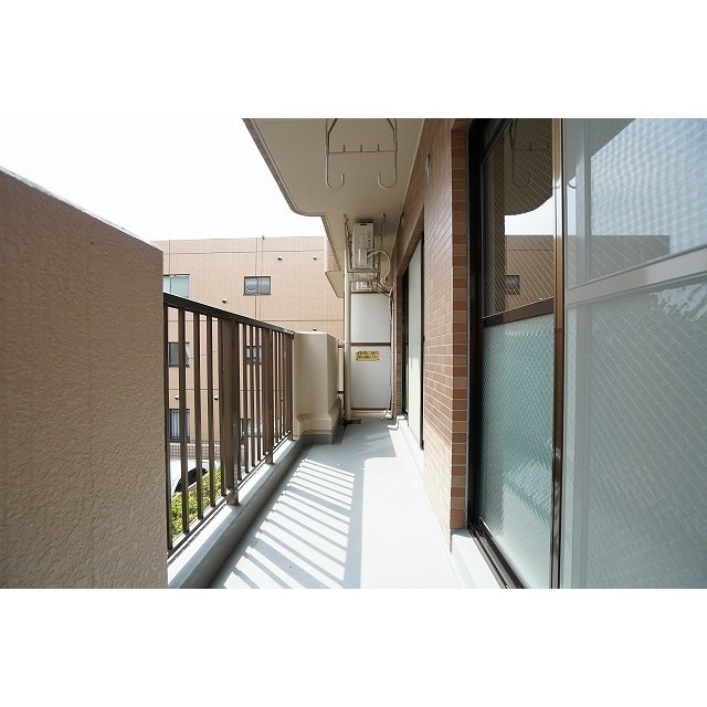 ジェネシス三鷹0203号室 洋室１，２　バルコニー