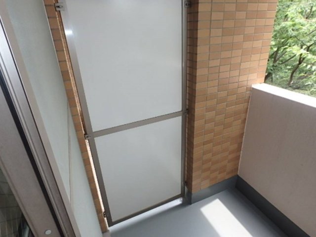 スカイコート芦花公園5階 バルコニー