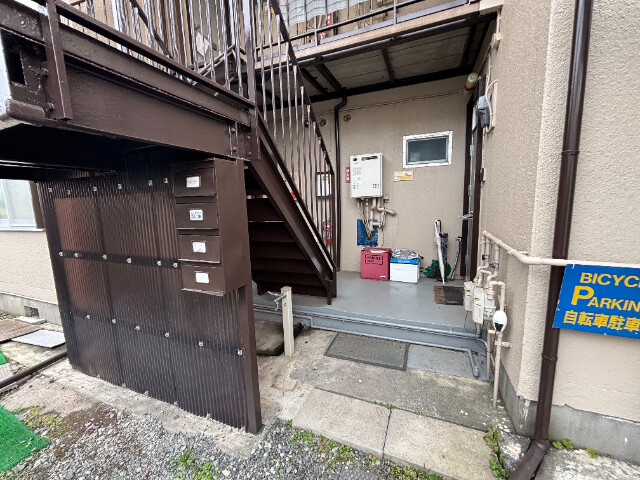 メゾン栗の沢 エントランス