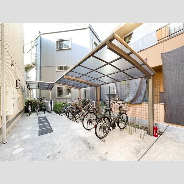 メゾンクレール墨田 駐輪場