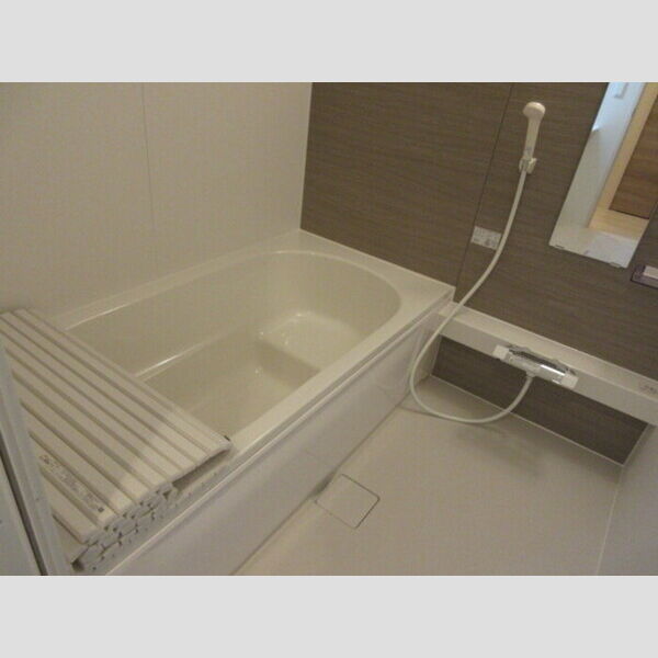 ジェルベーラ湘南 ★広い浴槽・追い炊き機能付き★