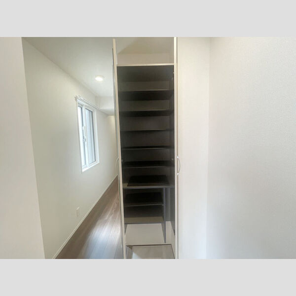 D-ROOM八幡町201号室 玄関