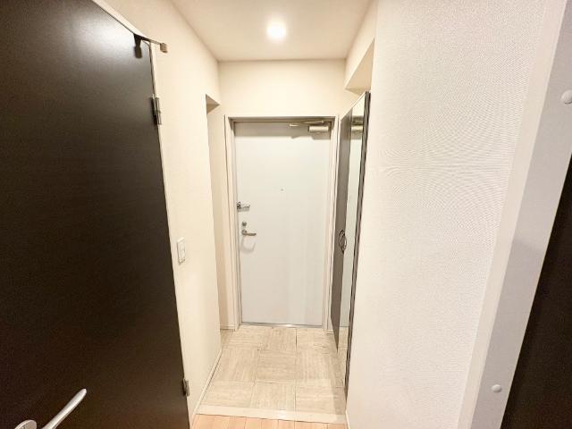 リバレイン202号室 玄関