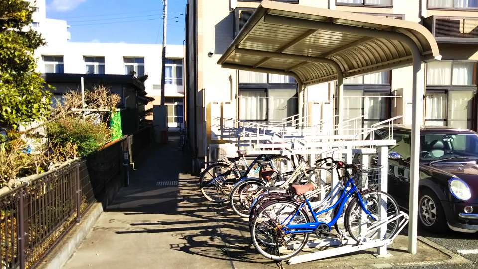 レオパレス楓210号室 駐輪場