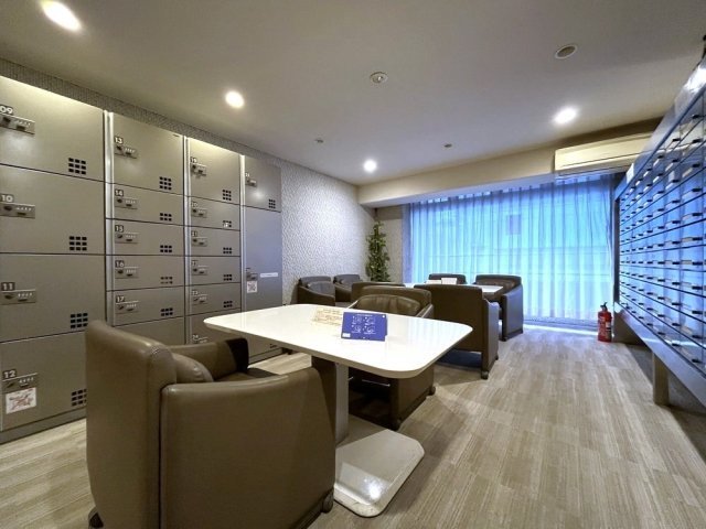 インペリアルお茶の水3階 ロビー