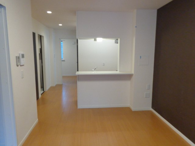 ベリタ202号室 明るいリビング