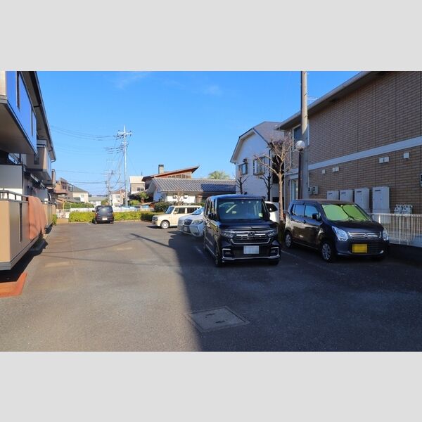 メゾンベール106号室 駐車場