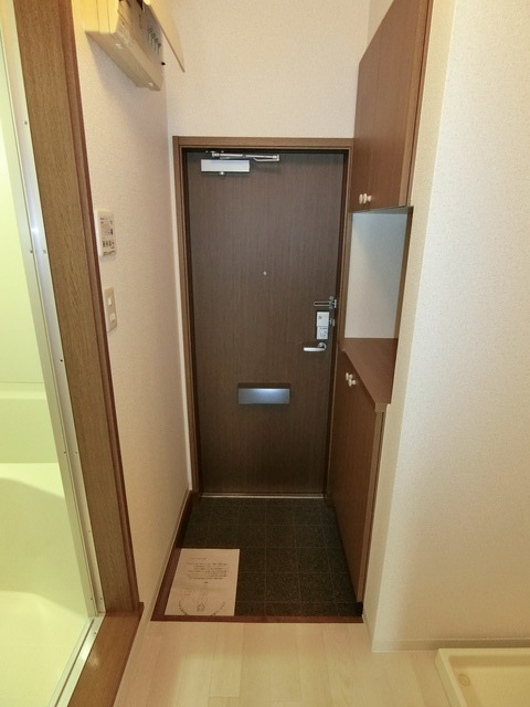 フォレストコート 玄関