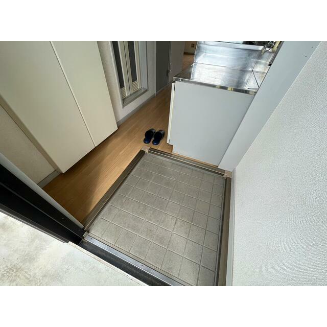 ハイツふらの 玄関