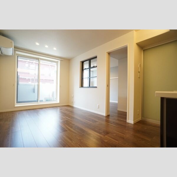 Purple7 西葛西306号室 リビング