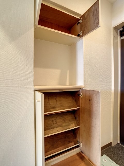 ライオンズマンション大森本町第２ 靴入