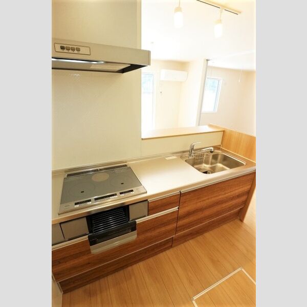 センシーロ柏の葉102号室 システムキッチン　IHコンロ