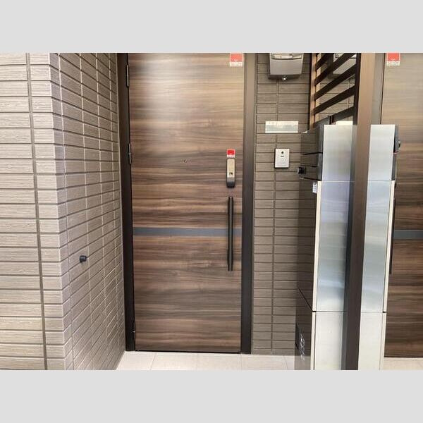 ショコラ国立 玄関(外)