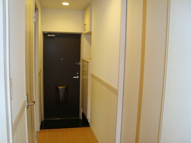 クレアトゥール　エスト　(Ｃｒｅａｔｅｕｒ　ｅｓｔ) 廊下