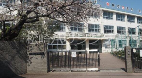 Green terrace 中野区立緑野中学校