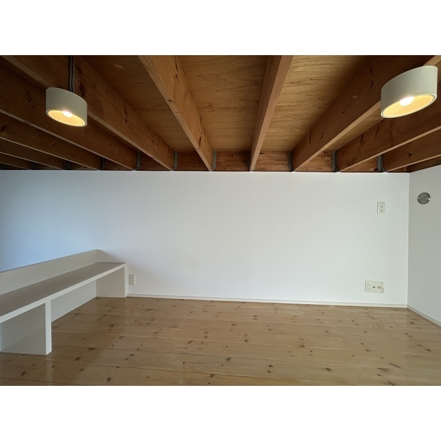 バイカーズアパートメントA-4号室 内観