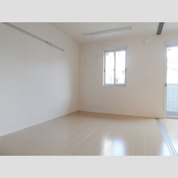 サークルレイ喜沢201号室 洋室1